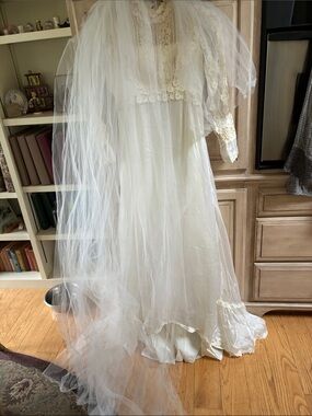 vintage lace wedding dresses ebay Vintage Wedding Dresses Long Sleeves Lace Appliques V-Neck A-Line Bridal Gowns